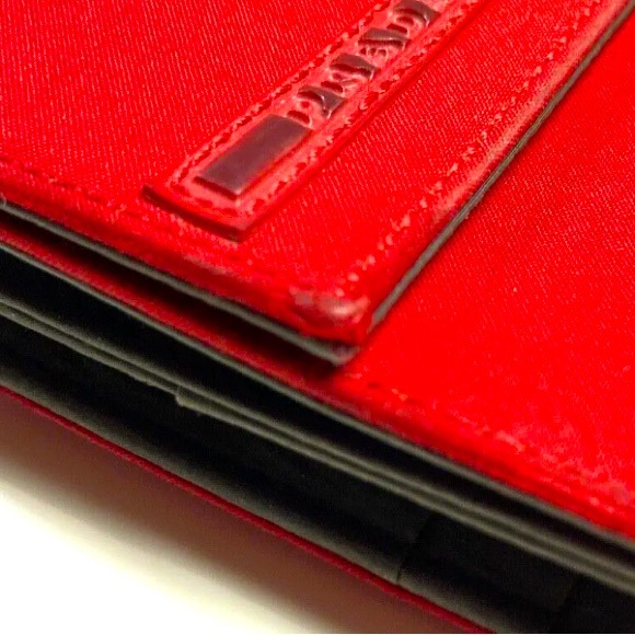 PRADA VINTAGE POCONO NYLON SPORT WALLET - Picture 7 of 15